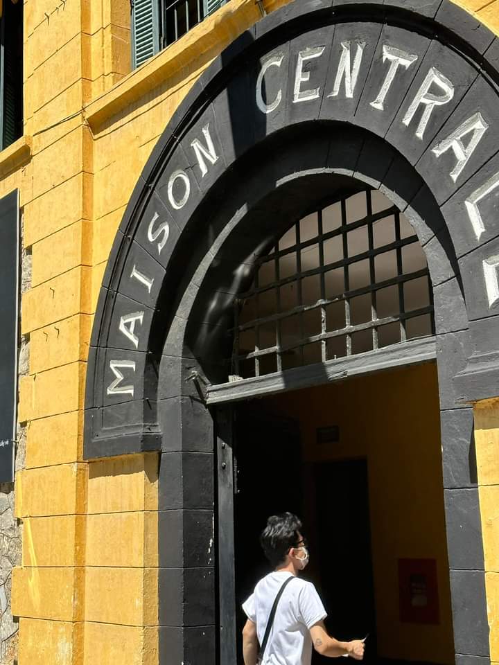 ĐỊA CHỈ ĐỎ: DI TÍCH NHÀ TÙ HỎA LÒ - HOA LO PRISON RELIC